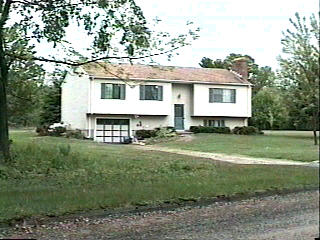 Building photograph for 40 WHITE BIRCH LN